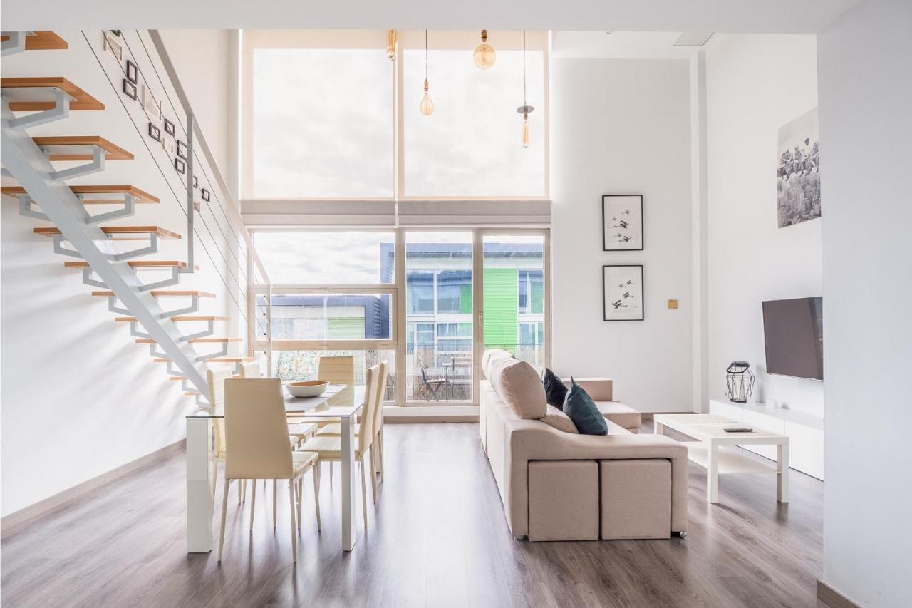 El Ventero Apartment - Elegante Apt Para 5 Con Terraza, Wi-Fi Y Aparcamiento En La Calle Camarma de Esteruelas Экстерьер фото